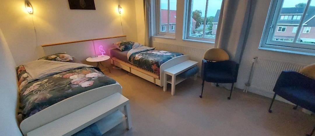 Airbnb 'Logeren Aan Het Plein' In Het Centrum Van Meppel Chambre photo