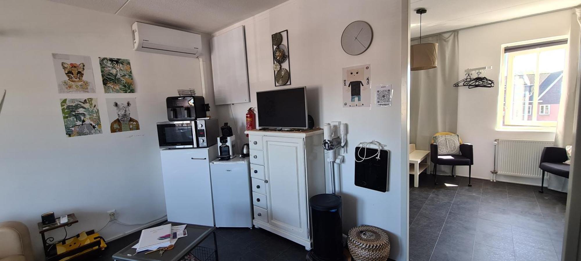 Airbnb 'Logeren Aan Het Plein' In Het Centrum Van Meppel Extérieur photo